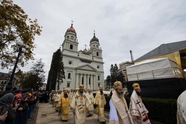 Sfânta Parascheva și-a primit închinătorii de ziua ei