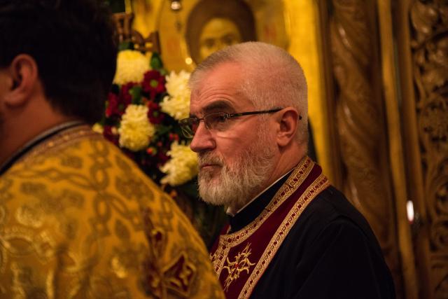 Sfântul Mare Mucenic Dimitrie a unit în rugăciune preoți și credincioși la Parohia Flora din Tătărași