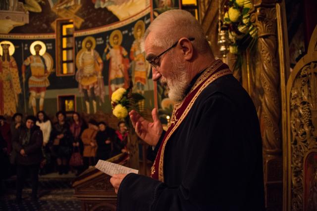 Sfântul Mare Mucenic Dimitrie a unit în rugăciune preoți și credincioși la Parohia Flora din Tătărași