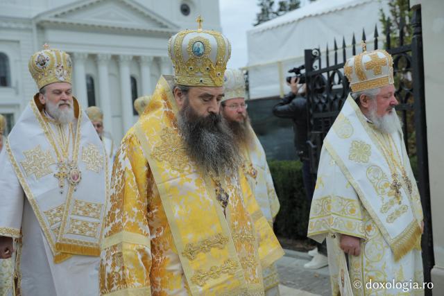 Soborul ierarhilor slujitori ‒ Sfânta Liturghie la Hramul Sfintei Cuvioase Parascheva 2017