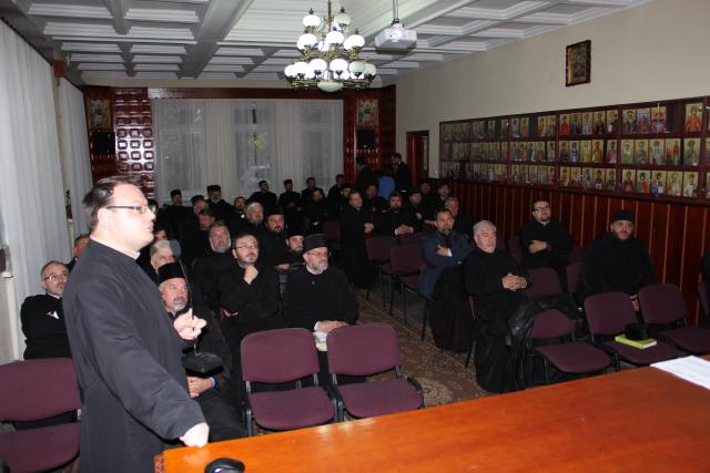 Şedinţe cu preoţii în protopopiatele Paşcani şi 2 Iaşi
