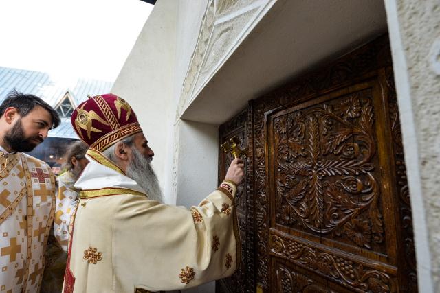 Resfințire de biserică la Drăgușeni: „Viața creștinului este o mucenicie de fiecare zi”