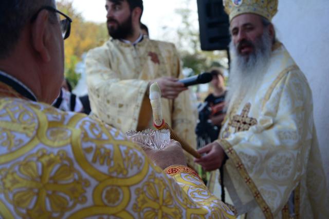 Sfințire de capelă de cimitir în Parohia Stăuceni