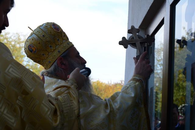 Sfințire de capelă de cimitir în Parohia Stăuceni