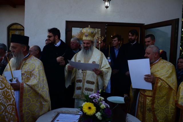 Sfințire de capelă de cimitir în Parohia Stăuceni