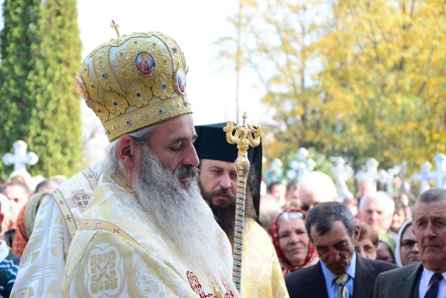 Sfințire de capelă de cimitir în Parohia Stăuceni