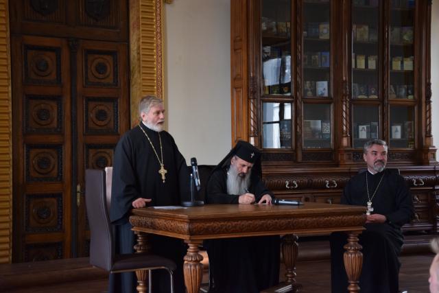 IPS Mitropolit Teofan: „Sfânta și Dumnezeiasca Liturghie este și trebuie să rămână centrul întregii vieți academice”