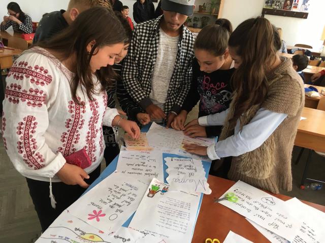 Ziua Mondială a Educaţiei, la Podu Iloaiei
