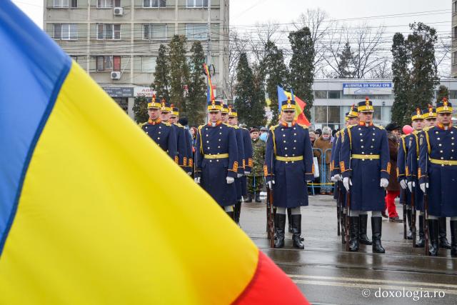 (Foto) Zi de mulțumire lui Dumnezeu, de recunoștință și cinstire a eroilor făuritori ai unității naţionale – 2019