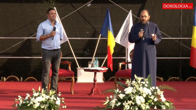(Video) „Adevărata libertate este să-L ai pe Hristos. Luaţi-L din Biserică şi hrăniţi-vă!” – Părintele Constantin Necula