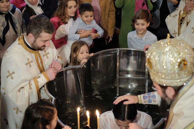 Preasfințitul Părinte Macarie Drăgoi a vizitat comunitățile euharistice românești din Danemarca