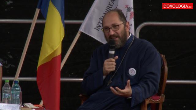 (Video) „Spuneţi-le celorlalţi cât de importantă vă e credinţa, fără a vă bate cu cărămida în piept!” – Părintele Constantin Necula