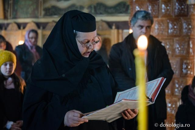 Hram la Mănăstirea Peștera: „Omul este chemat să devină templu al Duhului Sfânt”