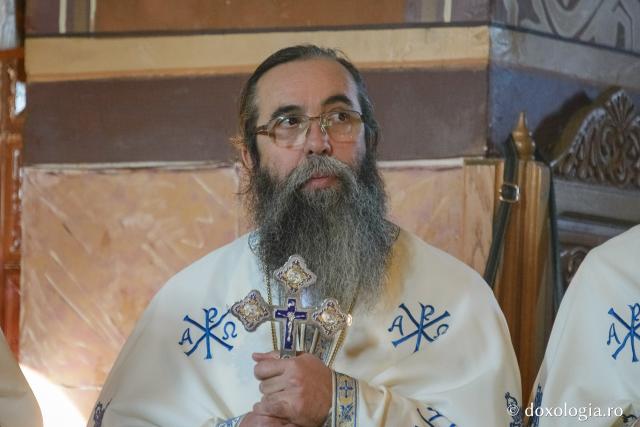 Hram la Mănăstirea Peștera: „Omul este chemat să devină templu al Duhului Sfânt”