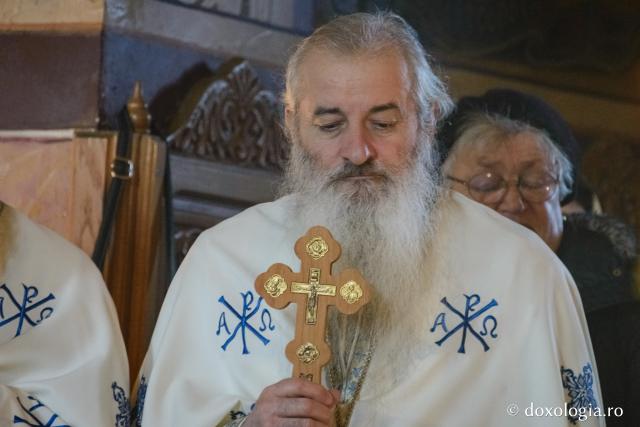 Hram la Mănăstirea Peștera: „Omul este chemat să devină templu al Duhului Sfânt”