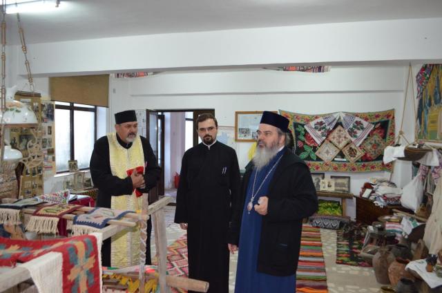 Sfânta Liturghie arhierească, la Mănăstirea „Schimbarea la Față” din Huşi