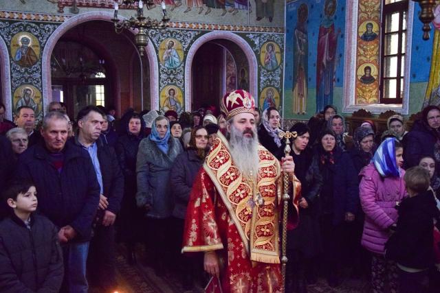 Mitropolitul Teofan, despre Patriarhul Teoctist: „Își iubea neamul și biserica și acestea i-au fost călăuzele care l-au îndrumat în viață și l-au pregătit pentru veșnicie”
