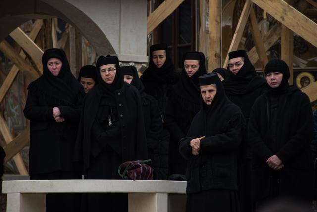 Hram la mănăstirea nemțeană Petru Vodă: „Omul are menirea să preguste din viața îngerească”
