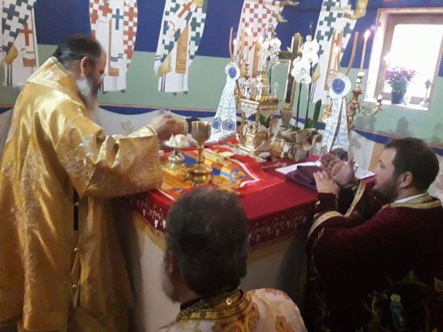 Sfânta Liturghie arhierească în parohia Dănești de Sfinții Arhangheli Mihail și Gavriil