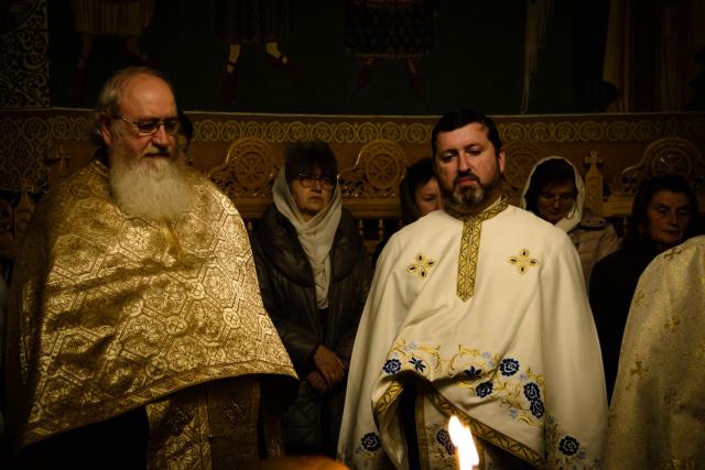 Preasfințitul Părinte Calinic Botoșăneanul, la hramul Schitului Vovidenia-Neamț: „Intrarea Maicii Domnului în biserică anticipează intrarea noastră în Biserică prin Sfintele Taine”