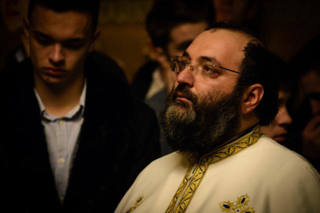 Preasfințitul Părinte Calinic Botoșăneanul, la hramul Schitului Vovidenia-Neamț: „Intrarea Maicii Domnului în biserică anticipează intrarea noastră în Biserică prin Sfintele Taine”