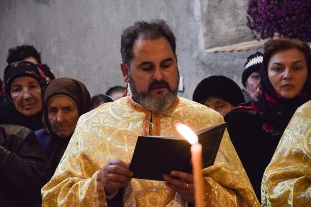 IPS Părinte Teofan, la Cerchejeni: „Cea mai mare rană sufletească este faptul că nu ne iubim îndeajuns unii pe alții”