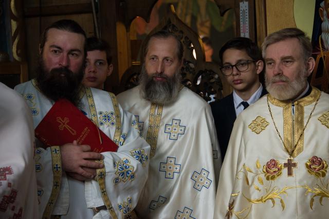 Mitropolitul Teofan, la Parohia Hangu: „Omule, pe cine ai în inima ta, acela este dumnezeul tău”