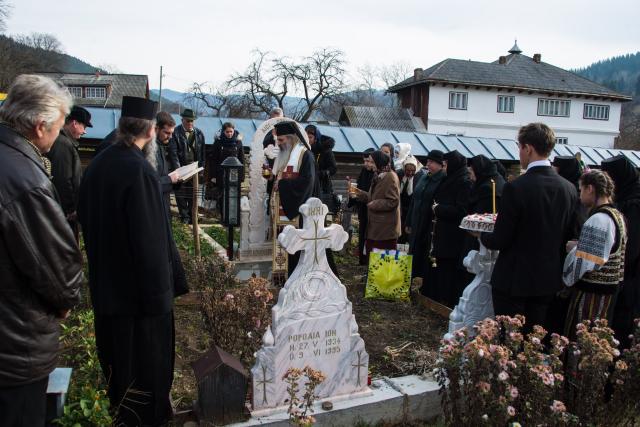 Mitropolitul Teofan, la Parohia Hangu: „Omule, pe cine ai în inima ta, acela este dumnezeul tău”