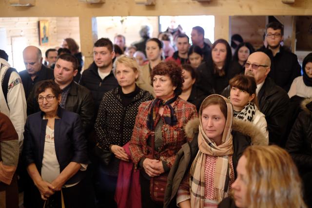 Părintele Episcop Macarie: „Avem un singur suflet, avem o singură credință, avem un singur Botez și o singură mântuire”