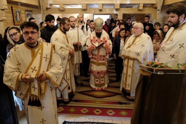 Părintele Episcop Macarie: „Avem un singur suflet, avem o singură credință, avem un singur Botez și o singură mântuire”