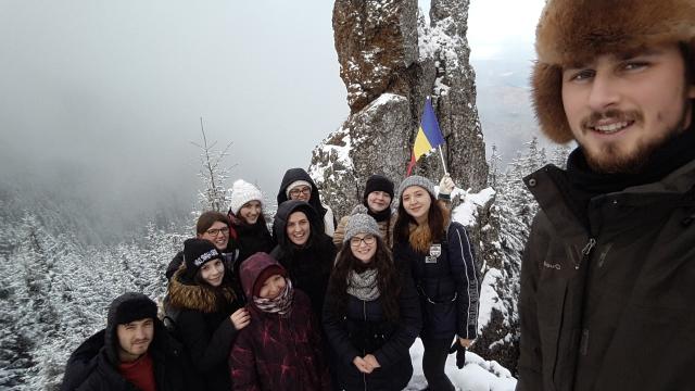 „Dialoguri studenţeşti”, la 1.750 de metri înălţime
