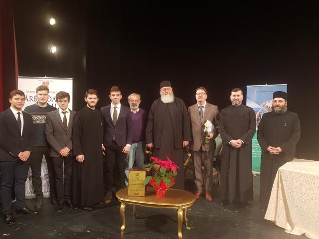 Elevii olimpici ai Seminarului Teologic „Veniamin Costachi” de la Mănăstirea Neamț, premiați la Sărbătoarea Școlii Nemțene