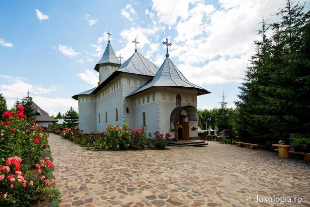 Mănăstirea Dumbrăvele