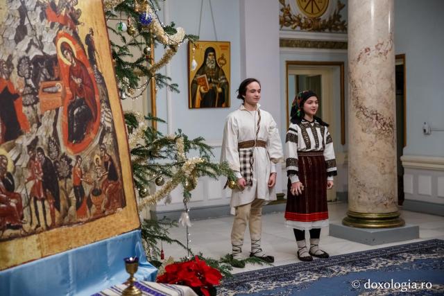 Colindători la Reședința Mitropolitană 2017 – Familia Smoc