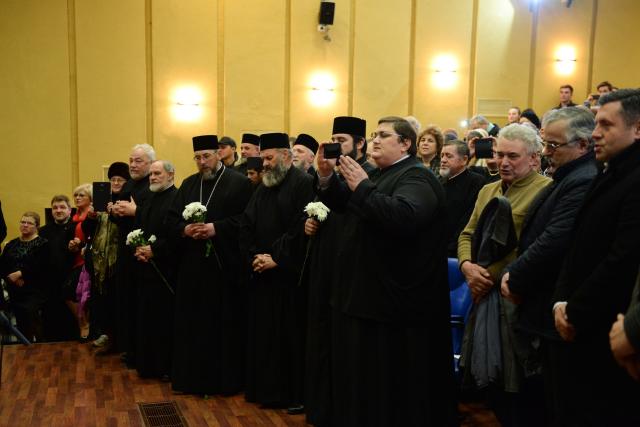 Mitropolitul Teofan, la Piatra Neamț: „În biserica din sat sau din oraș se află Același Prunc ca la Betleem”