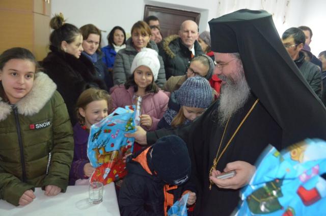 Prezenţe arhiereşti în parohiile „Sfântul Nicolae“ - Bacău şi Moara Grecilor