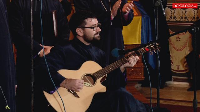 (Video) Corala Armonia - „Galbenă gutuie”