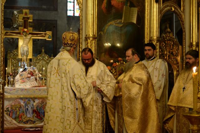 IPS Mitropolit Teofan: „Peştera Betleemului se defineşte prin simplitate, prin bunătate, prin onestitate, prin rugăciune”