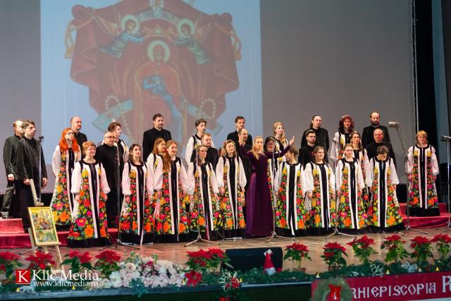 Corul „Madrigal“ a concertat la Bacău