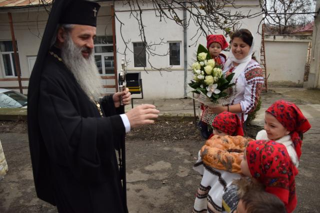 IPS Mitropolit Teofan a slujit Sfânta Liturghie la Capela Maternității „Elena Doamna” din Iași