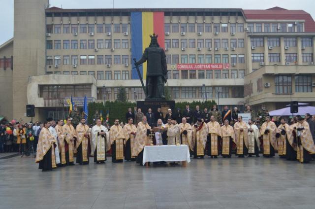 Ziua Naţională a României, serbată la Roman şi Vaslui