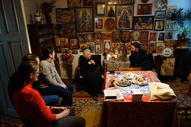 „Nu mă lăsa, Doamne, să cad din braţele Tale!” – de vorbă cu doamna Aspazia Oţel Petrescu
