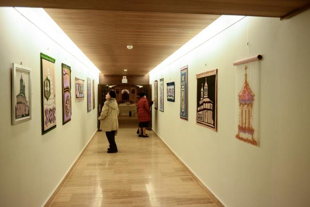 Expoziție de artă textilă la Muzeul Mitropolitan din Iași: „Interferențe”