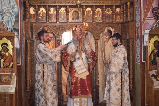 Liturghie oficiată de IPS Mitropolit Teofan la Penitenciarul Botoșani: „Toți oamenii sunt iubiți de Dumnezeu”