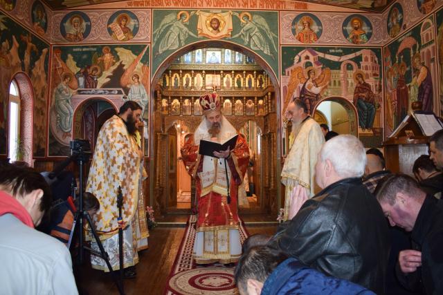 Liturghie oficiată de IPS Mitropolit Teofan la Penitenciarul Botoșani: „Toți oamenii sunt iubiți de Dumnezeu”