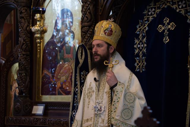 Hram la Sihăstria Putnei: „În momentul în care păcătuim, se face zid între noi și Dumnezeu”