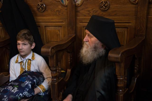 Hram la Sihăstria Putnei: „În momentul în care păcătuim, se face zid între noi și Dumnezeu”