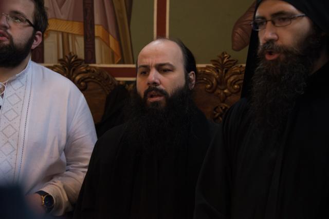 Hram la Sihăstria Putnei: „În momentul în care păcătuim, se face zid între noi și Dumnezeu”
