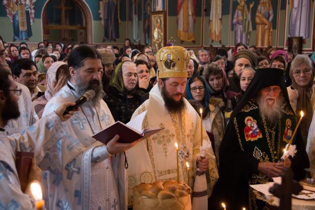 Hram la Sihăstria Putnei: „În momentul în care păcătuim, se face zid între noi și Dumnezeu”