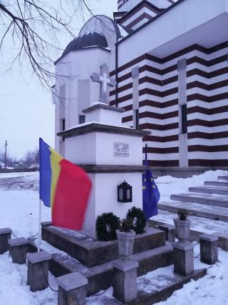 IPS Mitropolit Teofan, în Parohia botoșăneană Doina: „Simțim nevoia prezenței în viața noastră a Maicii Domnului”